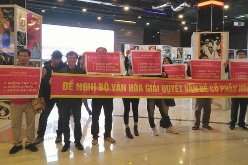 Tương lai 'số 4 Thụy Khuê': Bài diễn văn suông dành tặng 'anh cả đỏ'
