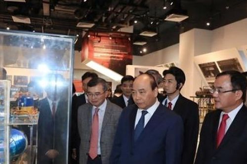 Thủ tướng Nguyễn Xuân Phúc: Phát triển điện lực phải đi trước một bước