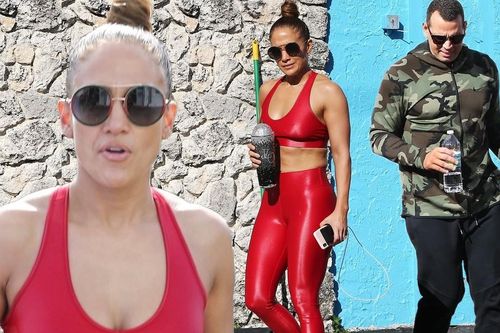 Jennifer Lopez nóng bỏng đi tập gym vào Giáng sinh