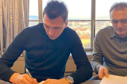 Mandzukic phớt lờ MU, sang Qatar ăn lương khủng