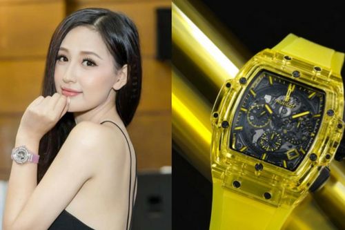 Tự tặng quà Giáng sinh bằng đồng hồ 1,7 tỷ, Mai Phương Thúy quả là tay chơi hàng hiệu khét tiếng