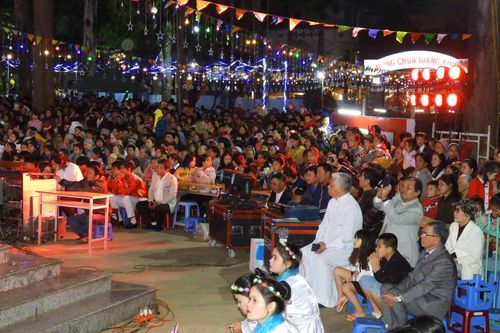 Gia Lai: Lễ Giáng sinh an lành