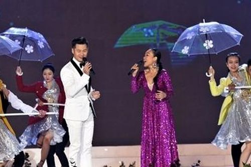 Khép lại Festival hoa Đà Lạt bằng 'Vũ hội mùa đông'
