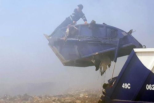 Khói mịt mù tại bãi rác Cam Ly, Đà Lạt
