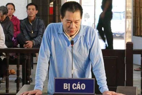 Bản án 15 năm tù cho gã chồng giết vợ chỉ vì chuyện giấy tờ đất