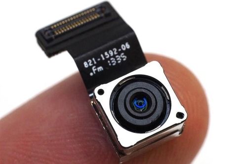 Cảm biến camera của Sony làm không kịp bán