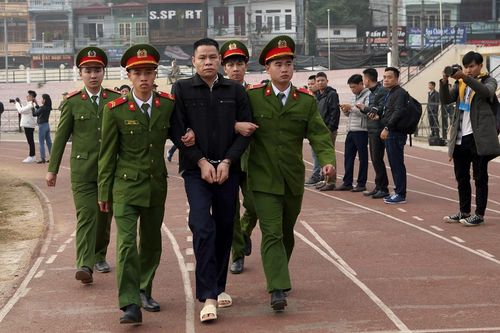 Hình ảnh xét xử vụ án sát hại nữ sinh giao gà tại Điện Biên