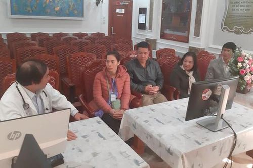 Nam sinh Hà Nội hôn mê sâu sau cú sút bóng của bạn trúng bụng