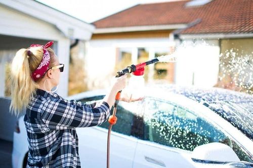 Những sai lầm thường gặp khi tự rửa ô tô tại nhà