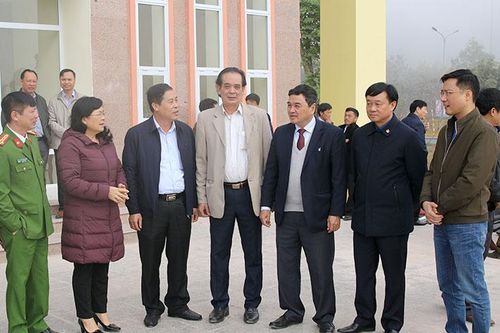 Huy động mọi nguồn lực hỗ trợ làm nhà cho hộ nghèo huyện Mường Nhé
