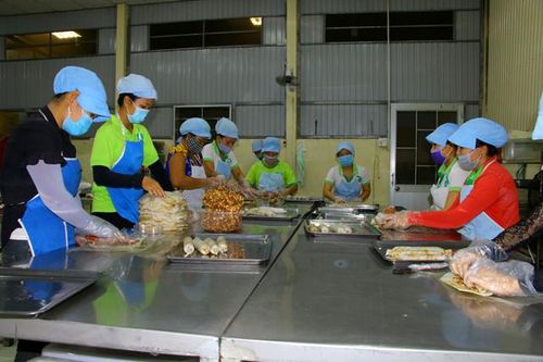 Doanh nghiệp đẩy mạnh sản xuất, cung ứng hàng hóa cho thị trường Tết