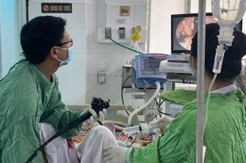 Cứu sống bệnh nhân bị xuất huyết tiêu hóa dưới ồ ạt