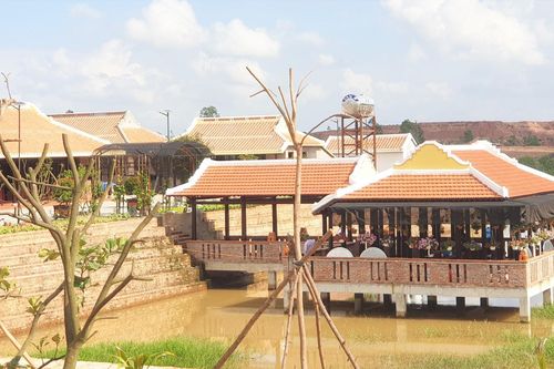 'Hô biến' đất rừng sản xuất thành biệt phủ trái phép