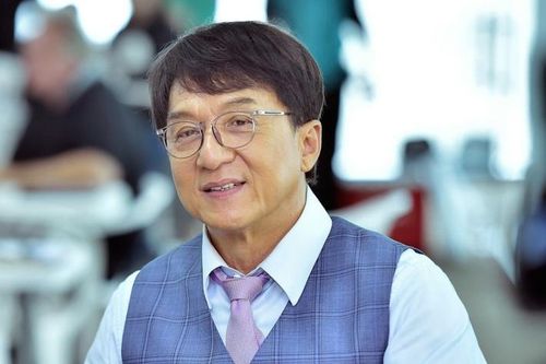 Đạo diễn khóc vì Thành Long suýt chết đuối khi đóng phim