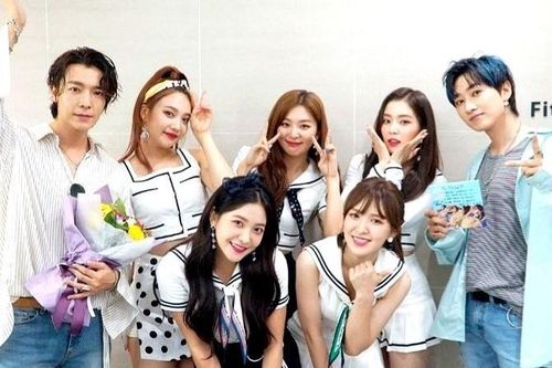 Đàn anh Eunhyuk Super Junior lên tiếng về tai nạn sân khấu của Wendy Red Velvet