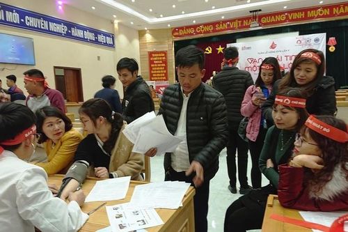 Chủ nhật Đỏ sôi động tại tỉnh miền núi Lai Châu