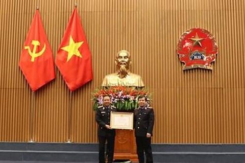 Đồng chí Bùi Mạnh Cường được tặng thưởng Huân chương Lao động hạng Nhì