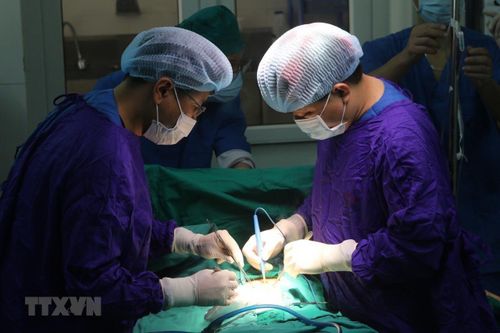 Cứu sống nạn nhân tai nạn giao thông bị đa chấn thương, vỡ lách
