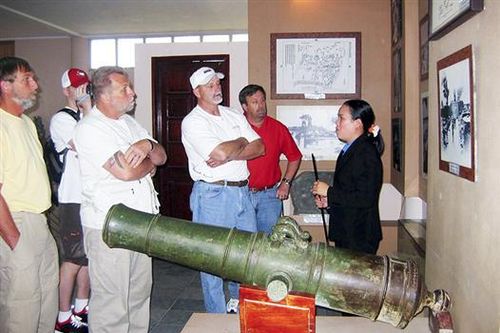Chuyển tải thông điệp hòa bình của dân tộc Việt Nam