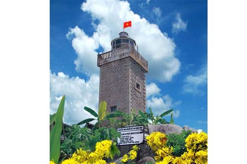 Nguồn sáng nơi biển Tây