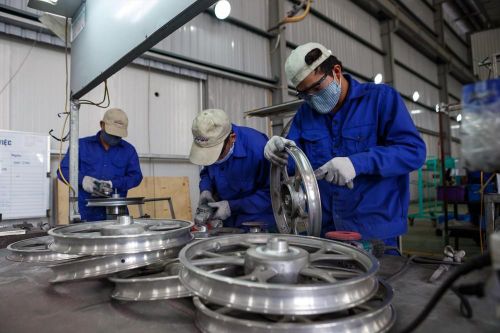 GDP năm 2019 đạt 7,02%: Mừng nhưng vẫn... lo