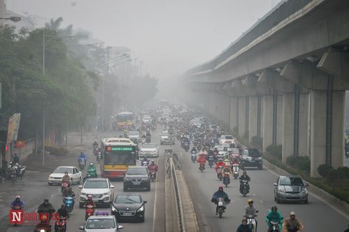 Chất lượng không khí ngày 28/12: TP.HCM lại trở xấu, Hà Nội sắp lên 'mức tím' nguy hại