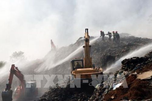 Lâm Đồng huy động lực lượng chuyên nghiệp xử lý đám cháy bãi rác Cam Ly