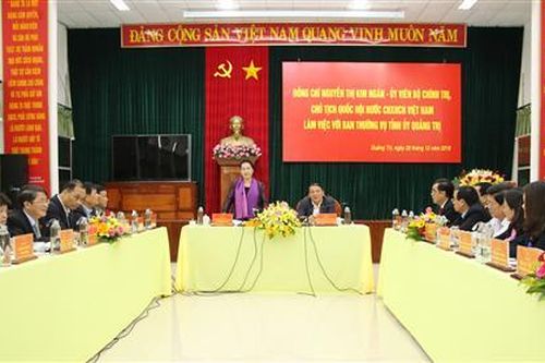 Chủ tịch Quốc hội Nguyễn Thị Kim Ngân làm việc với Ban Thường vụ Tỉnh ủy Quảng Trị