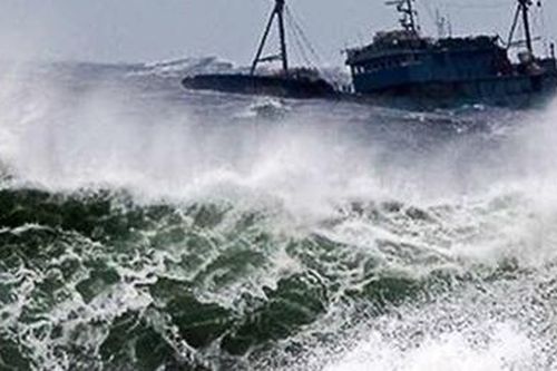Bão Phanfone suy giảm, cảnh báo nguy hiểm trên Biển Đông