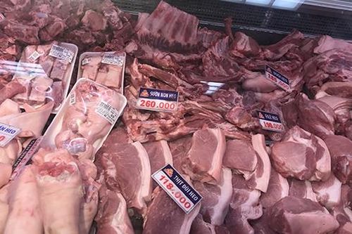 Giữa 'cơn bão giá' thịt lợn: Mua gì để ăn thay thế mà vẫn đủ chất?