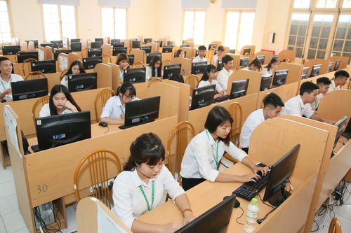 Tự chủ đại học: Vẫn chờ đồng bộ luật