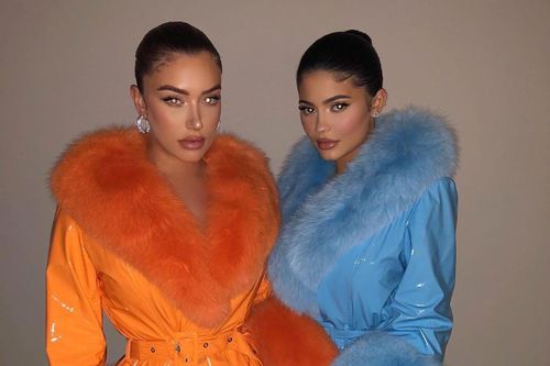 Kylie Jenner bị ném đá vì khoe ảnh mặc áo lông cáo