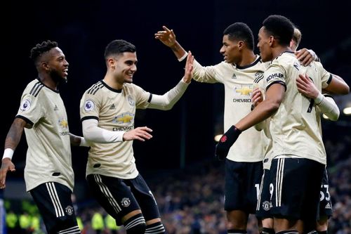 MU nhảy sát top 4 Premier League, hàng công lên mây xanh