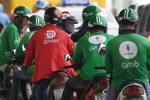 Quan ngại sinh viên chạy xe ôm ảnh hưởng nguồn nhân lực quốc gia