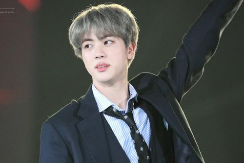 'Chết cười' với phản ứng khi được khen đẹp trai của 7 thành viên BTS!