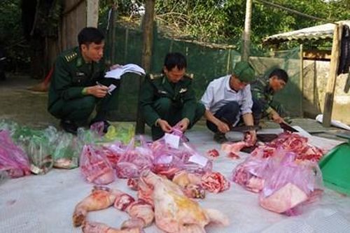 Cảm ơn bộ đội Đồn Biên phòng bản Giàng