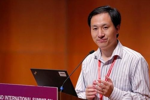 Nhà khoa học Trung Quốc chỉnh sửa gene người lĩnh án 3 năm tù