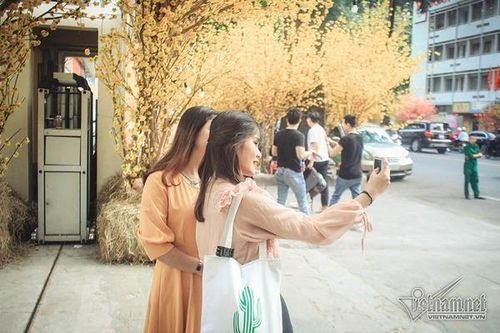 Những lời chúc Tết hài hước cho bạn bè, đồng nghiệp