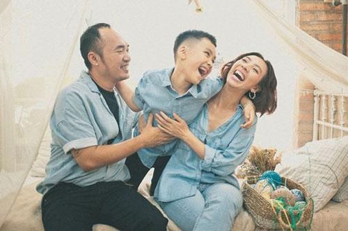 Tiến Luật không bao giờ kỷ luật con, vô tư đẩy 'vai ác' cho Thu Trang vì lý do khó đỡ