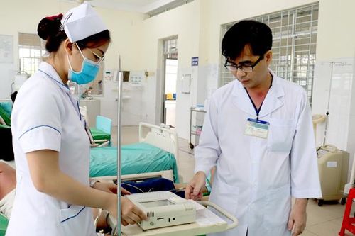 Bác sĩ trưởng khoa thân thiện, yêu nghề