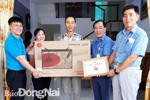 Đời sống người lao động ngày càng cải thiện