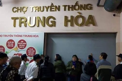 Tranh chấp tại chợ Trung Hòa, quận Cầu Giấy: Chủ đầu tư đóng cửa chợ để tái cơ cấu