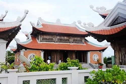 Chuông chùa ngân giữa trùng khơi
