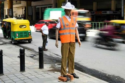 Ma-nơ-canh 'cảnh sát giao thông' tại Ấn Độ