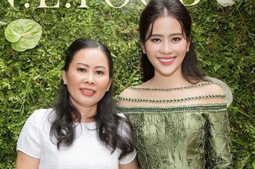 Mẹ Nam Em bất ngờ 'bóc phốt' con gái trên truyền hình