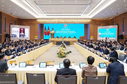 'Không chạy ra Hà Nội để mang quà biếu, xe cộ ùn ùn tới các nhà lãnh đạo'