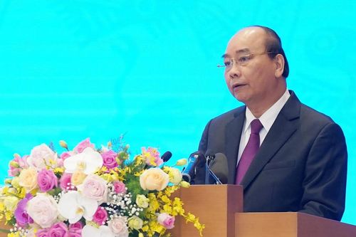 Thủ tướng yêu cầu Tết không xe cộ ùn ùn biếu quà lãnh đạo