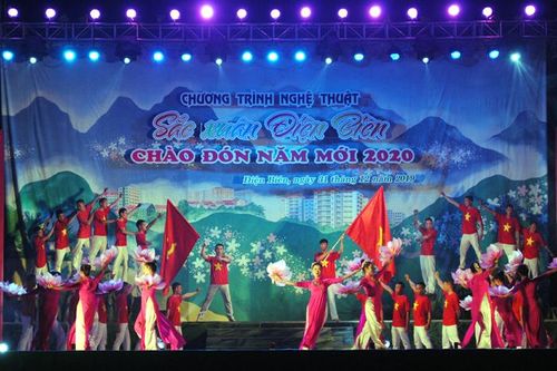 Chương trình nghệ thuật 'Sắc xuân Điện Biên' chào đón năm mới 2020