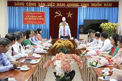 Triển khai quyết định của UBND tỉnh về công tác cán bộ
