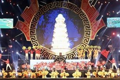 Tưng bừng chương trình chào Xuân 2020- Bình minh Đất Tổ